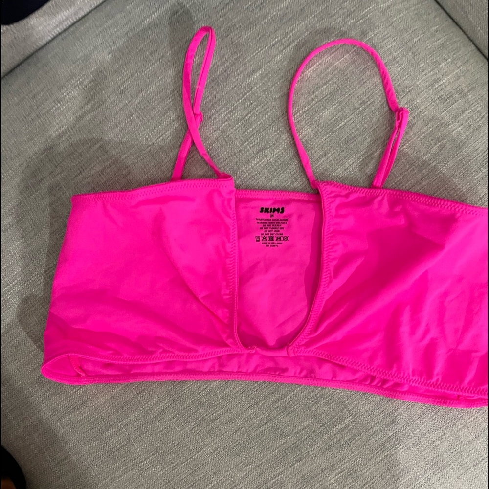 Micro V crop bra